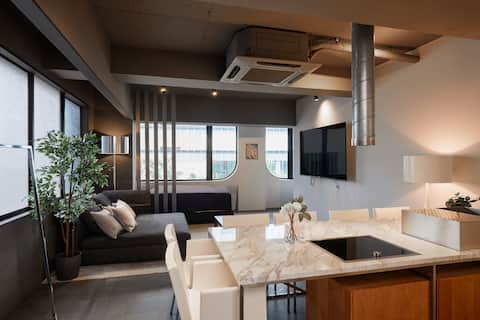 OpenSale [Aoyama Ichome Station 2 minutes by foot] 80 ㎡/5 minutes by train to Shibuya Station/Kanigi Minato