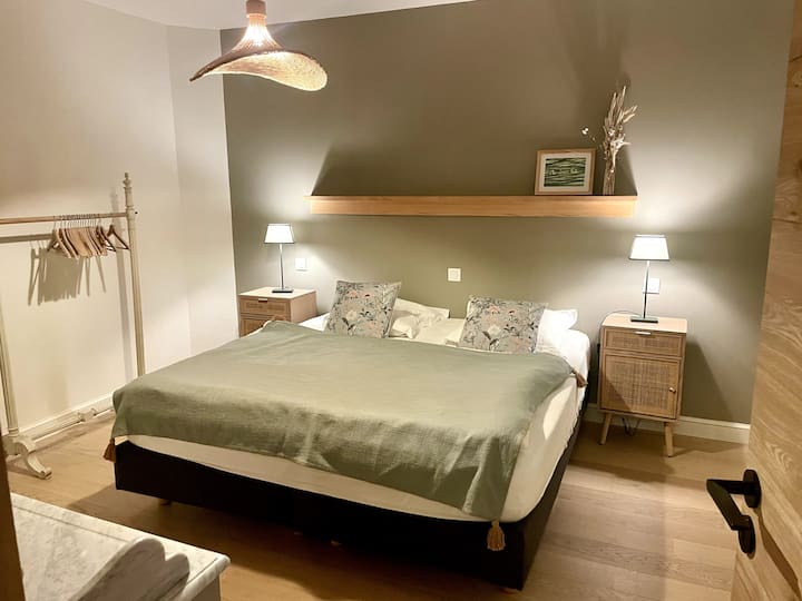 Kitanda kikubwa cha watu wawili sentimita 180 x sentimita 200, godoro bora