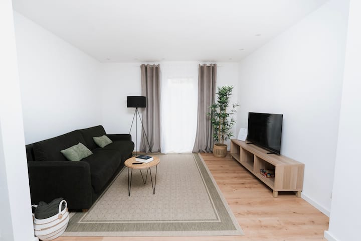 Dnevni boravak za gledanje TV-a i igranje igara