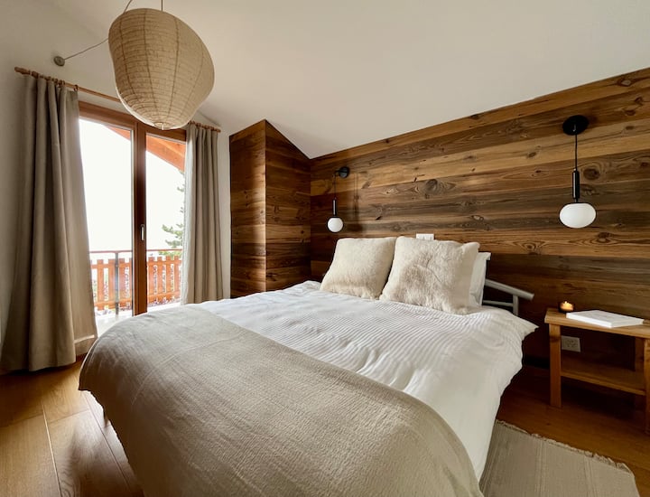 Master suite with balcony access