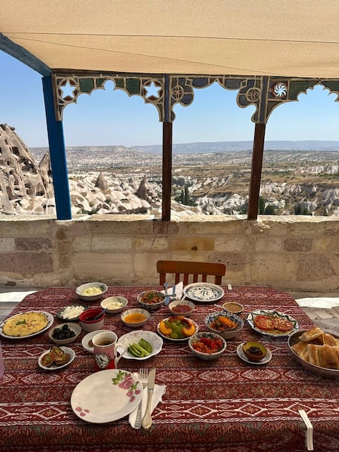 Family room - DancingCloudArthouse - B&B