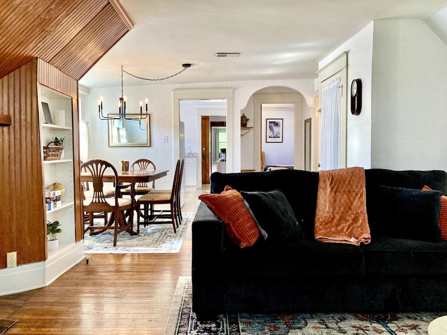 Airbnb Historic & Cozy-7min to anything