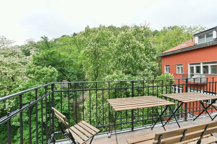 Petrin Garden 3BR Apartment # 10 by WSP Apartments