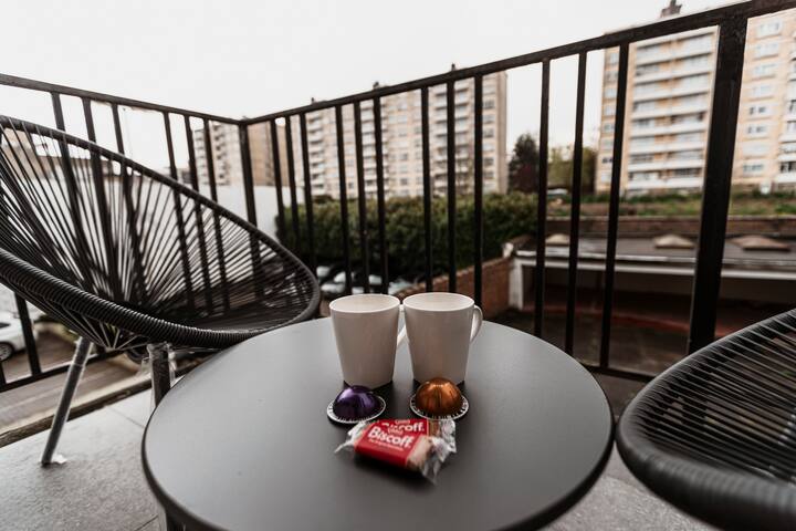 Golden Dove Luxury Apartment 4 gallery image 3