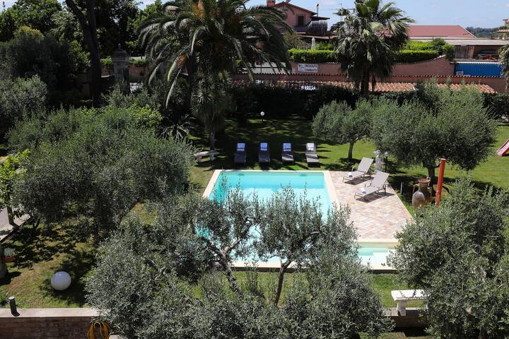 Villa con piscina gallery image 3