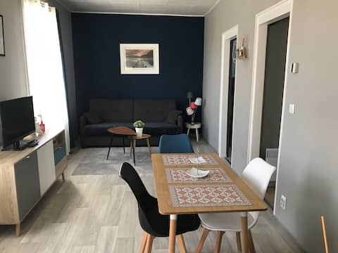 Quiet house. garden/porch/garage
trailer.