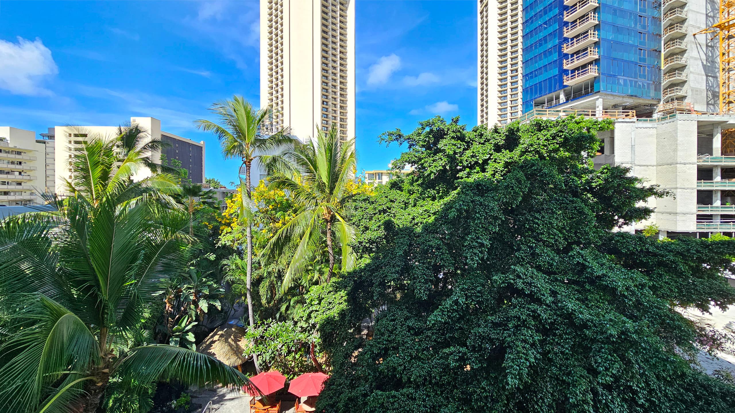 BMB 610 – Modern Boutique Near Waikīkī Beach - Image 29