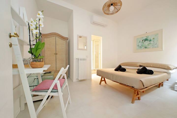 Campo dei Fiori con terrazzo gallery image 4