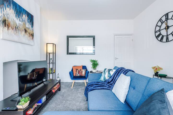 Long Stays Contractors| Central | Parking gallery image 5