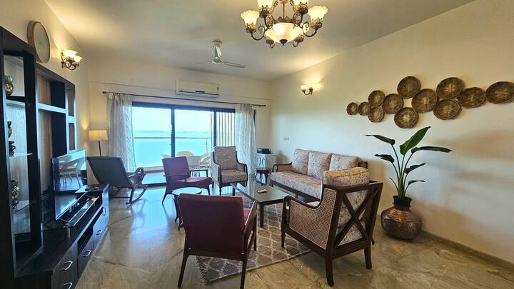 Living room image 3