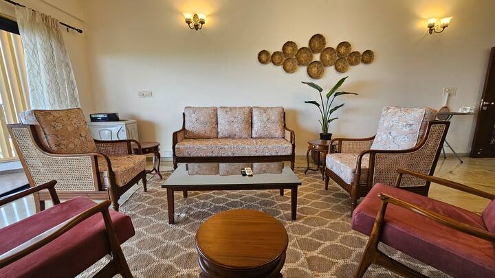 Living room image 2