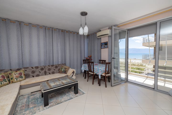 The Blue Apartment | 2br Balcony & Seaview - アルバニア