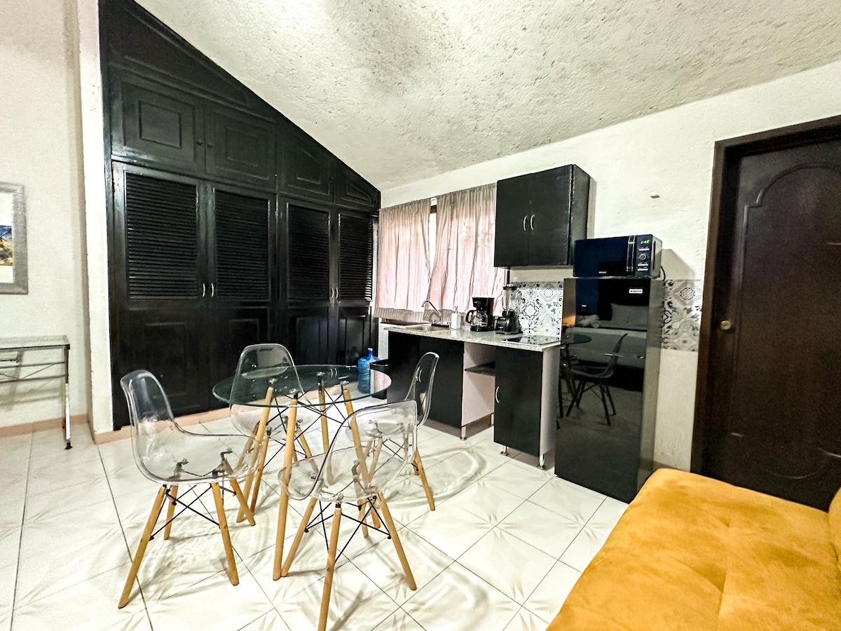 Successful Airbnb property: Accommodation for 4 people with pool, Loft Beta in Ampliación Plan De Ayala