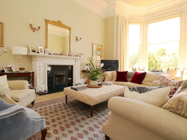 Edinburgh City Centre apartment