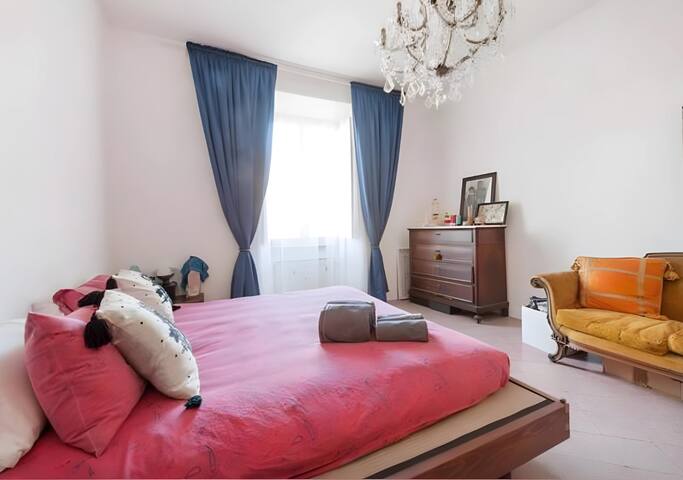 The Artful Rome Apartment 10 min from Termini