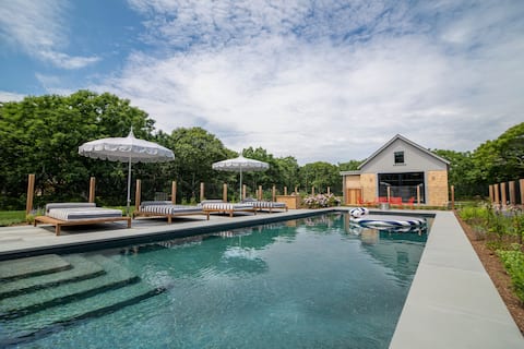 New Waterfront Estate With Pool + Guest House