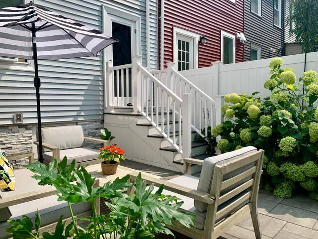 Cozy Cambridge 2bed 2bath w/ Patio & Parking Pass gallery image 5