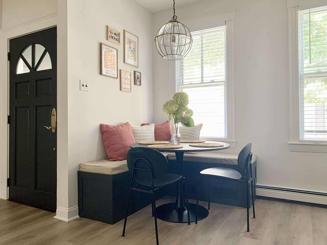 Cozy Cambridge 2bed 2bath w/ Patio & Parking Pass