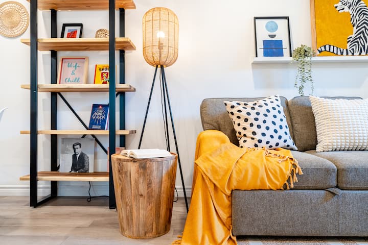Cozy Designer Suite • Near Dt | Ac & Free Parking - Longueuil