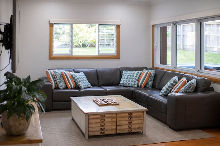 BillyBlue – Big Family, Best Value! Enormous Yard gallery image 2