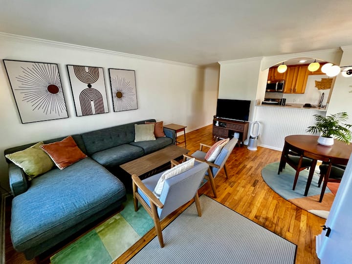 5 Min To Seattle Children's & Uw, W/ Parking Spot - Kirkland, WA