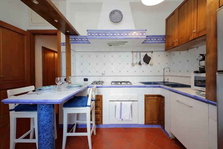 Comodo appartamento con due stanze al Colosseo gallery image 2