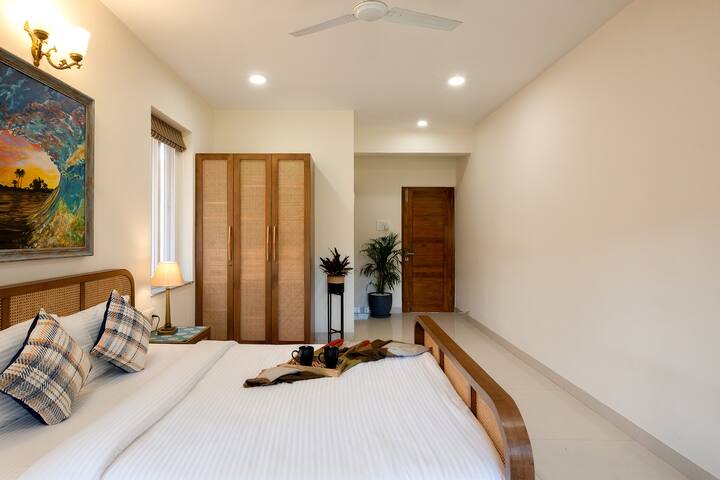 Bedroom 2 image 2