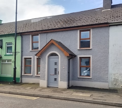 Waterfoot Beach House - Main St