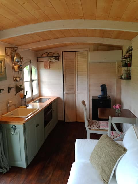 Propriété Airbnb réussie: Roulotte Karlotte à Pernes Les Fontaines