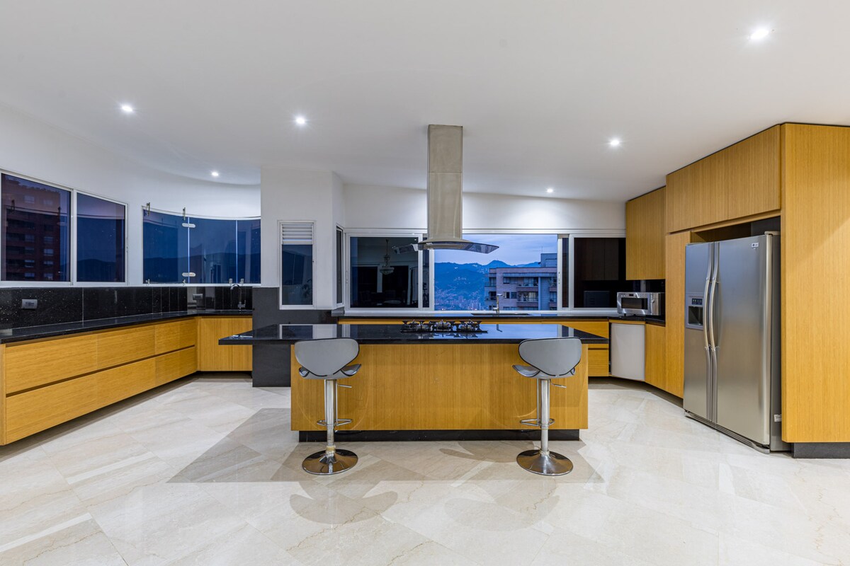 6BR Condo in Medellín — 6 bedroom vacation rental in Medellín