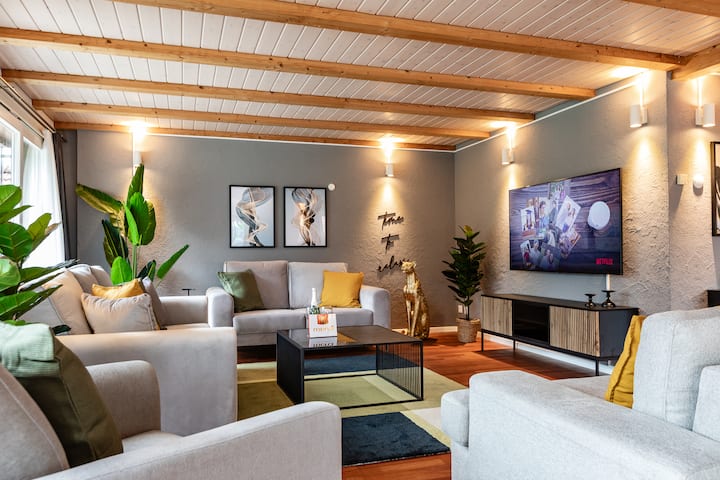 Spirit Apartments | The Penthouse | Lake View | Ac - Brienz