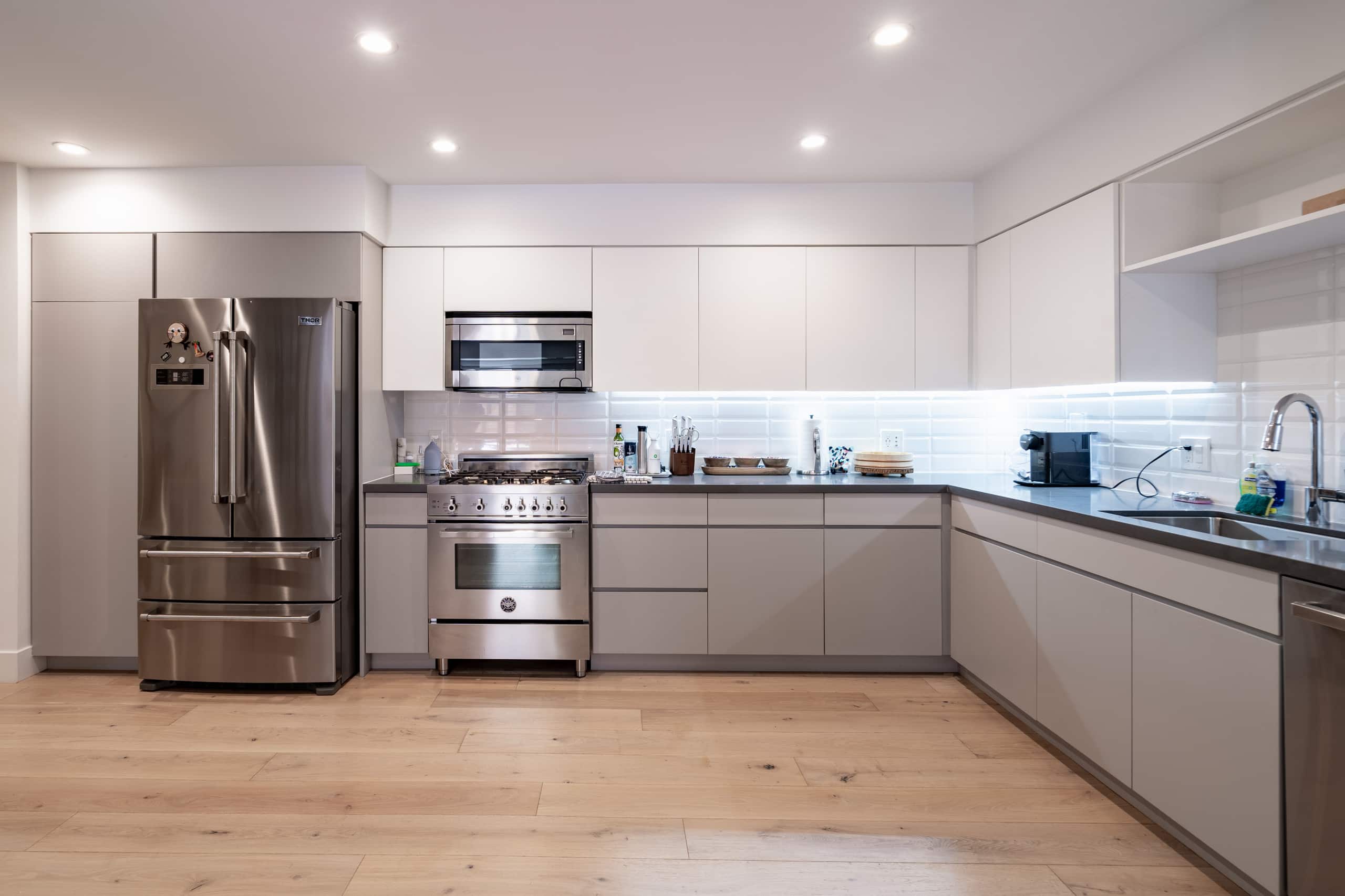 Sharon E19 - Image 13