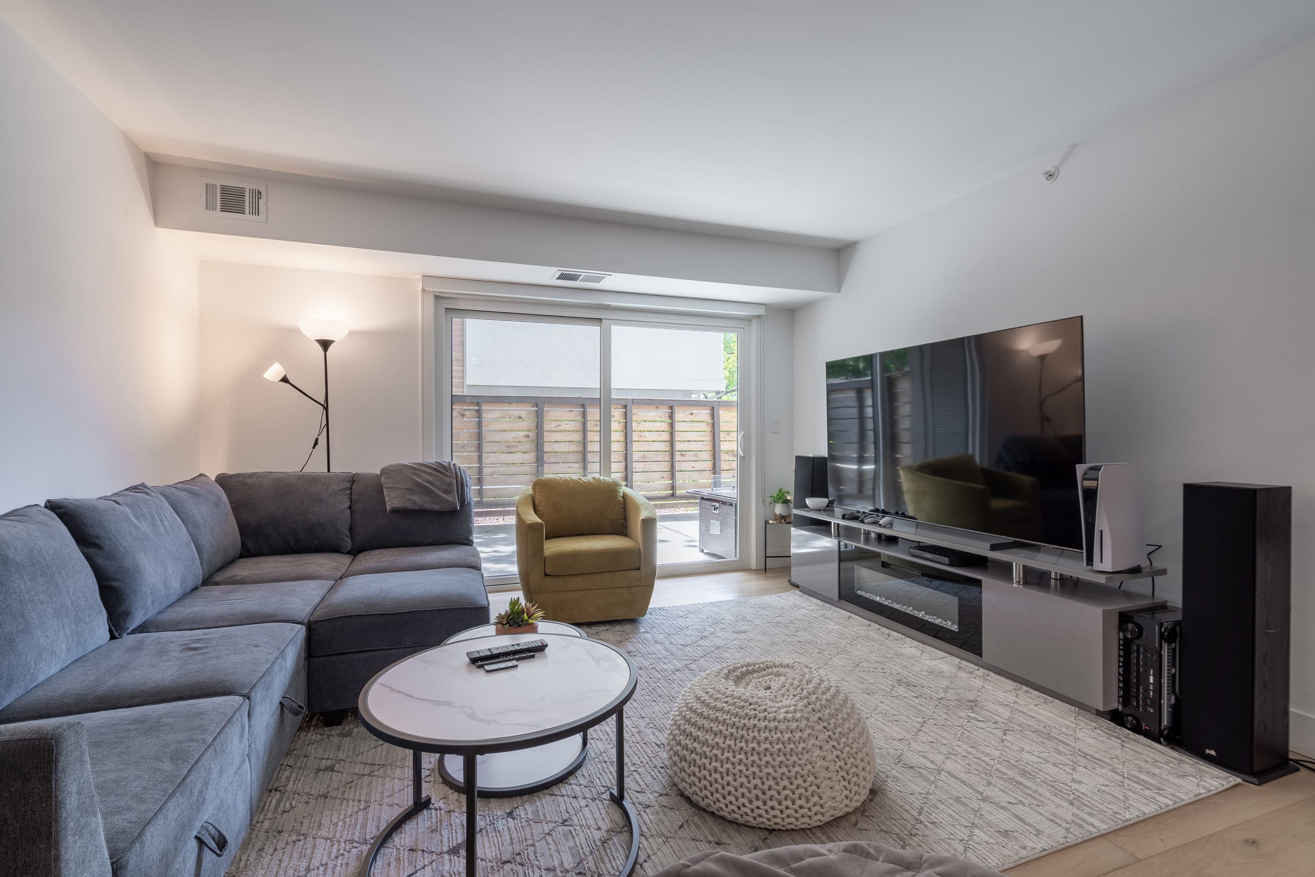 Sharon E19 - Image 9