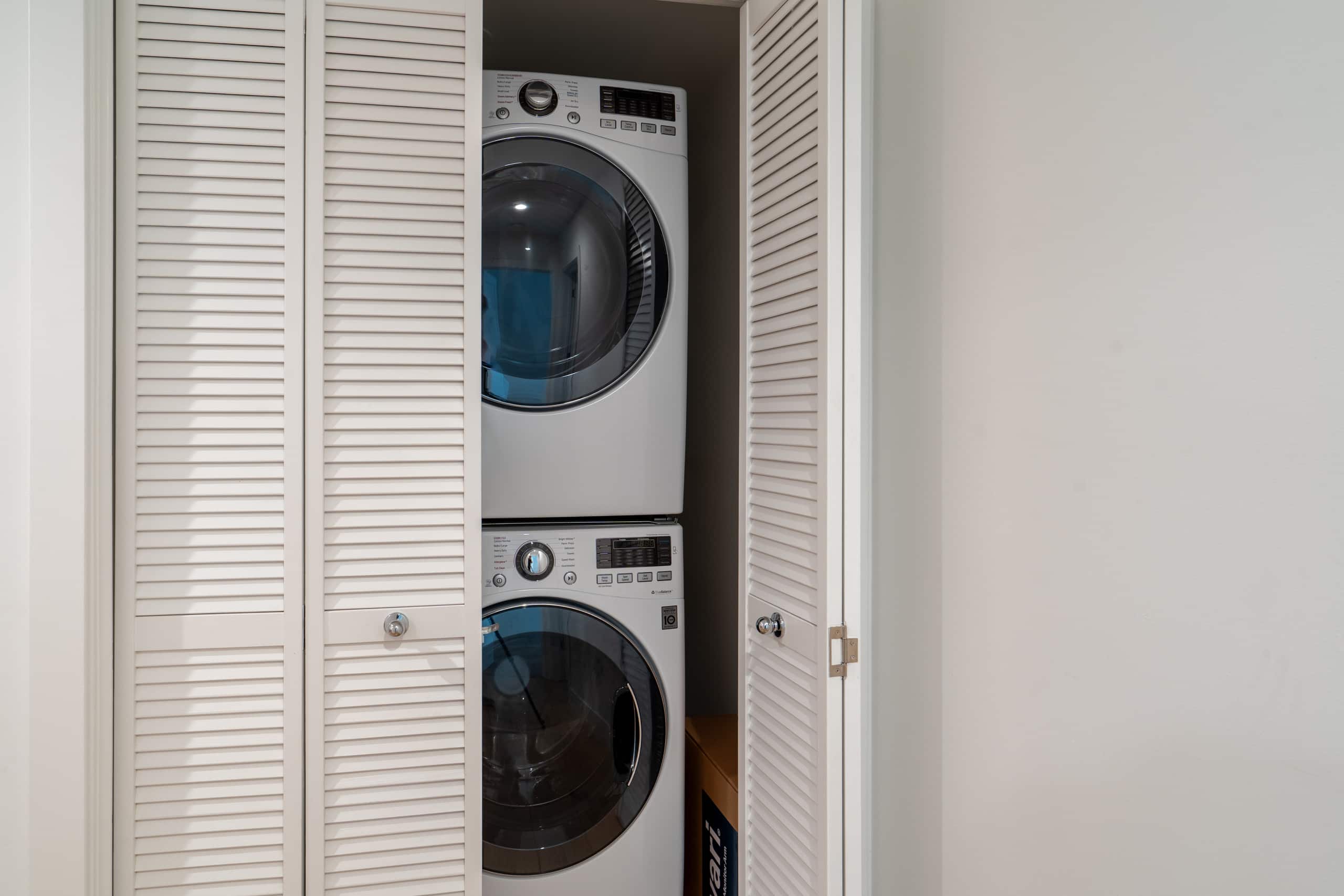 Sharon E19 - Image 38