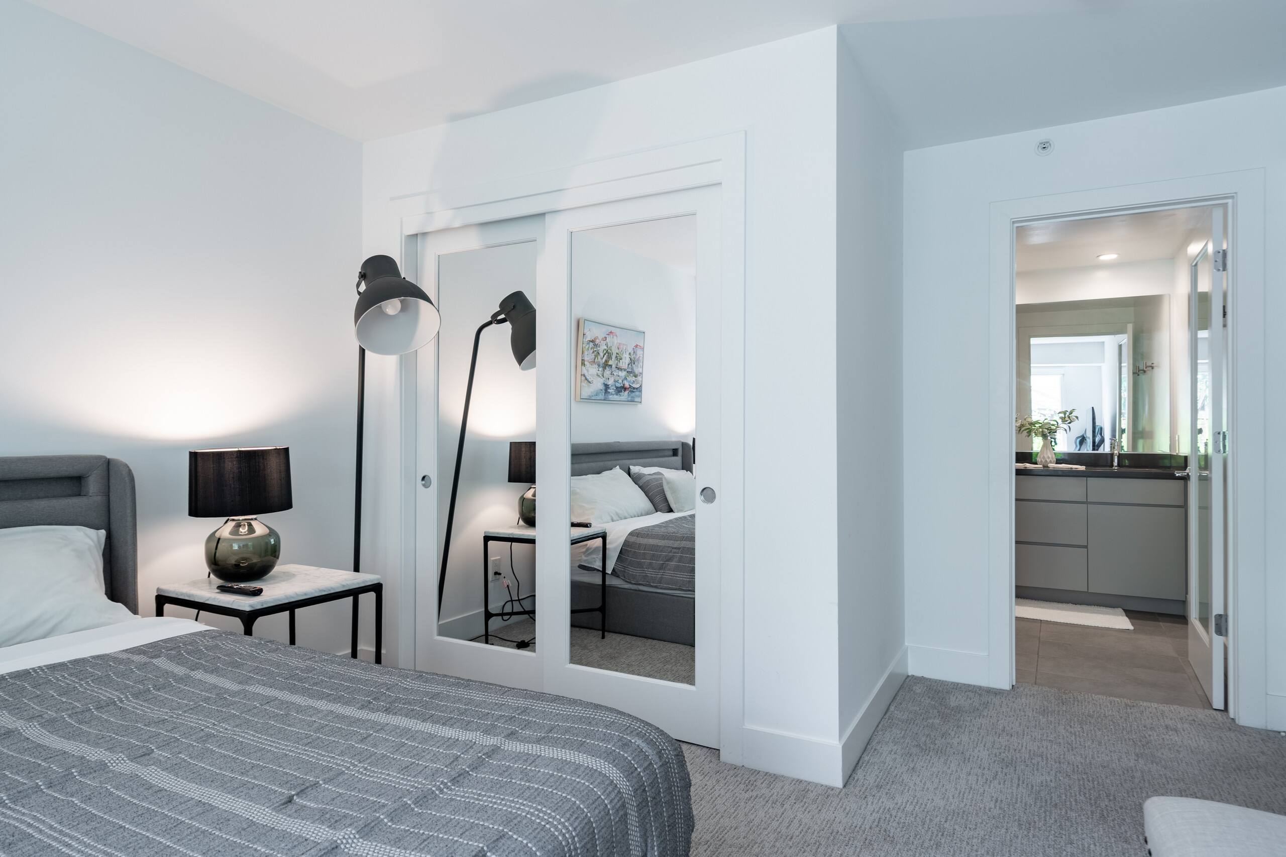 Sharon E19 - Image 7