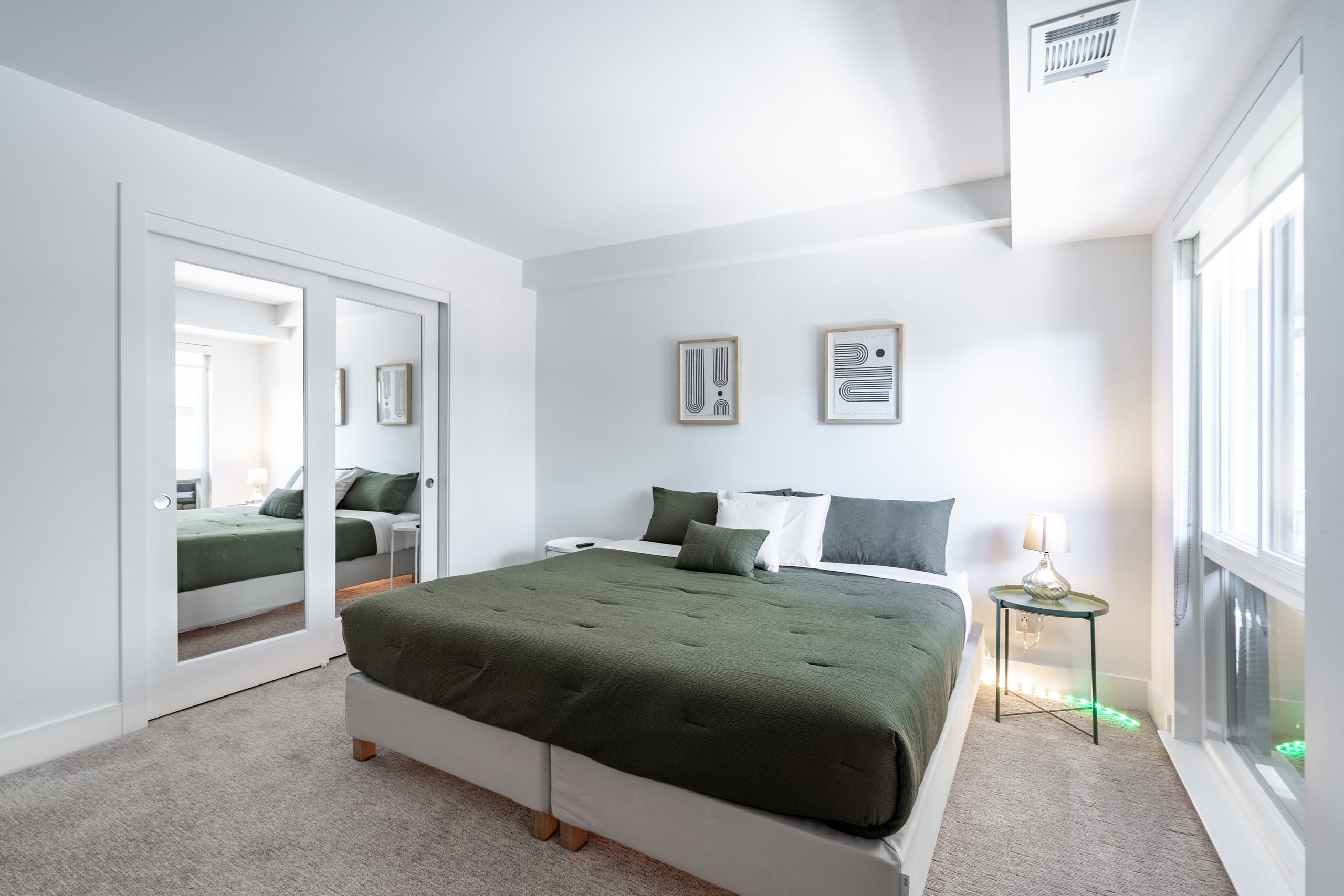 Sharon E19 - Image 23