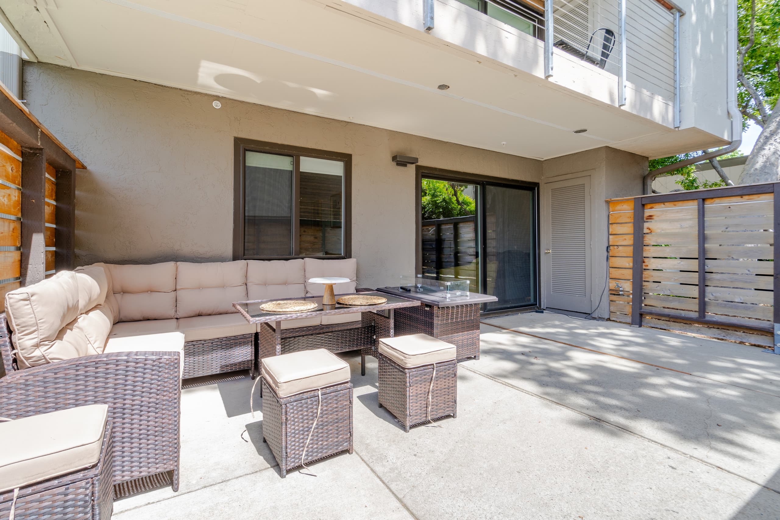 Sharon E19 - Image 27