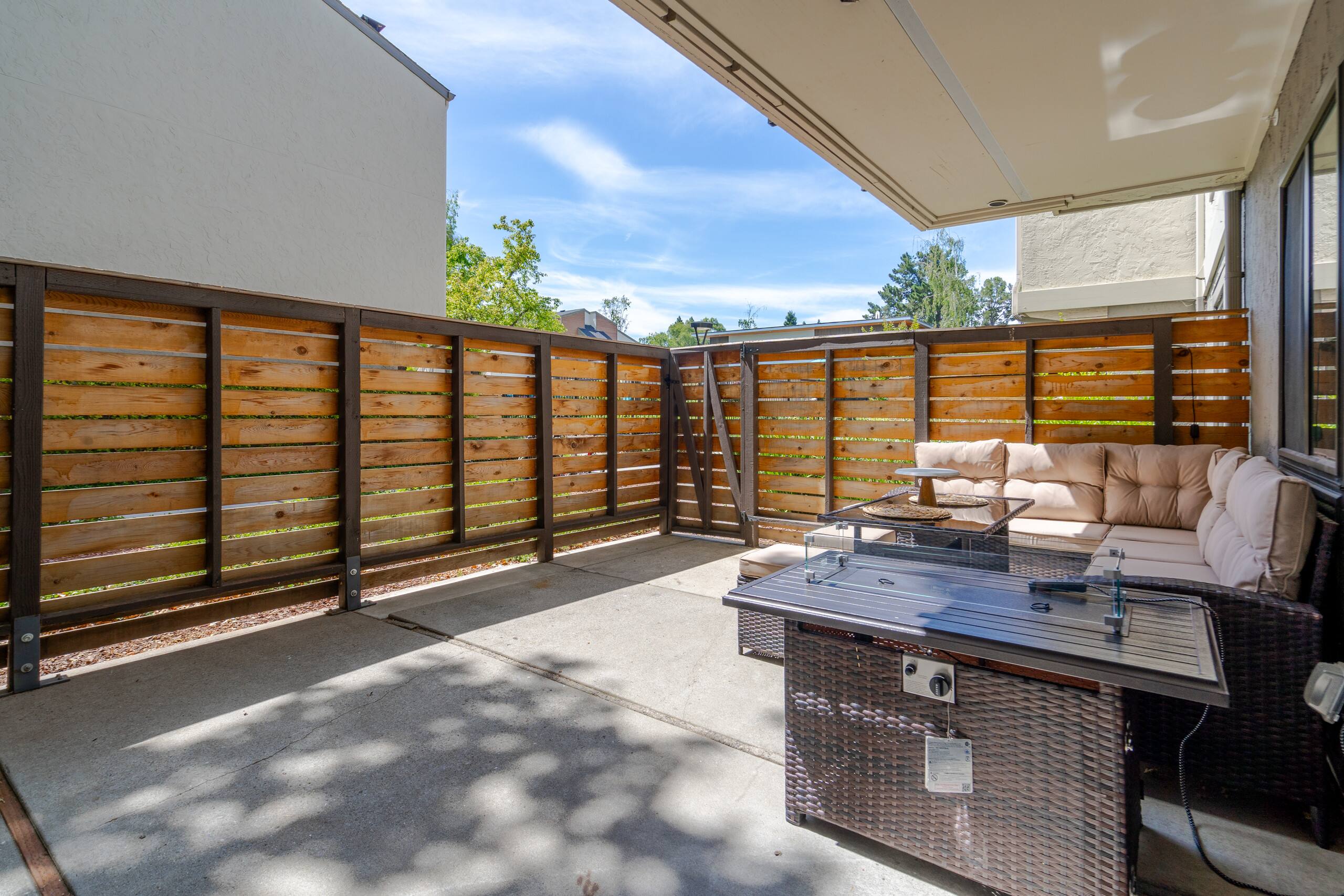 Sharon E19 - Image 29