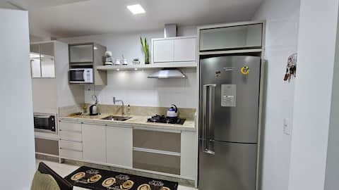 Apartment 150 meters from the Policlinica hospital with 2 garages