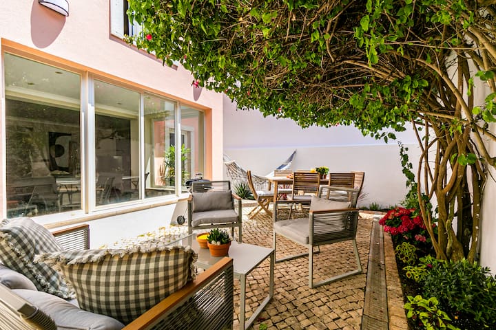 NEW Historic Center House with Patio