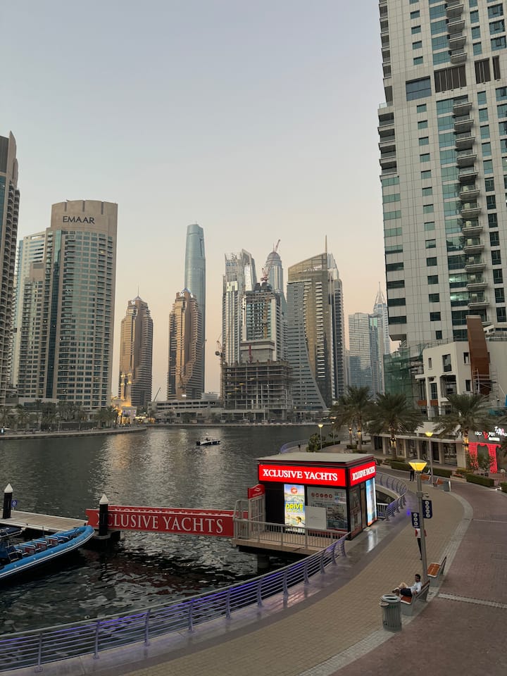 Experience Marina View Living! - Dubaï