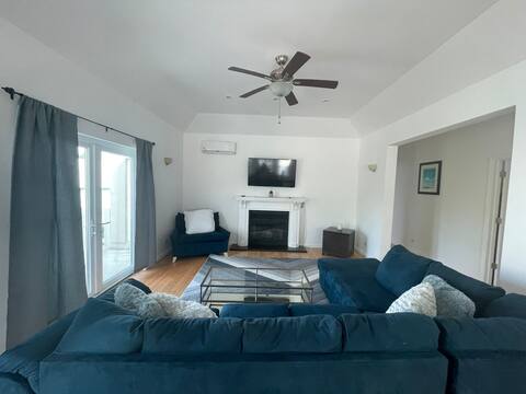 3 Bedroom Upper Condo