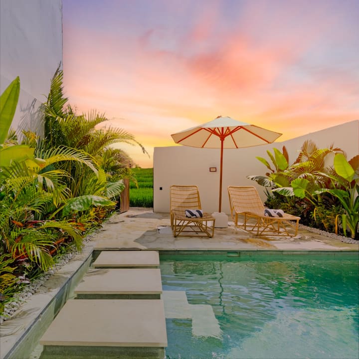 Dreamy Couple's Escape – Villa With Enclosed Pool - Canggu