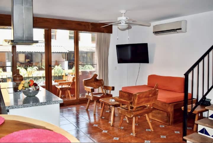 El Camarón: 2 Recámaras Y Balcón - Sayulita