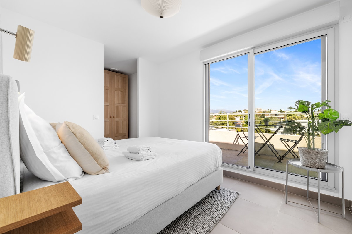 chumba cha kulala chenye bafu la kujitegemea.