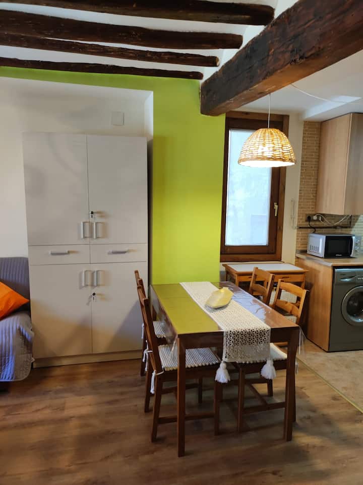 Casa Pilar Situada En  La Capital Del Somontano - Monzón
