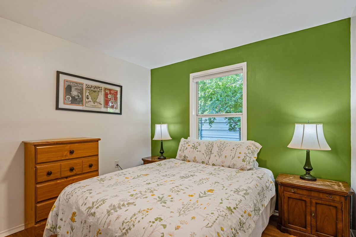 Serene 2BR EcoCottage | free parking | great sleep