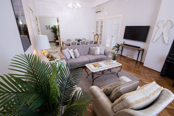 Carità grandi residenze Napoli