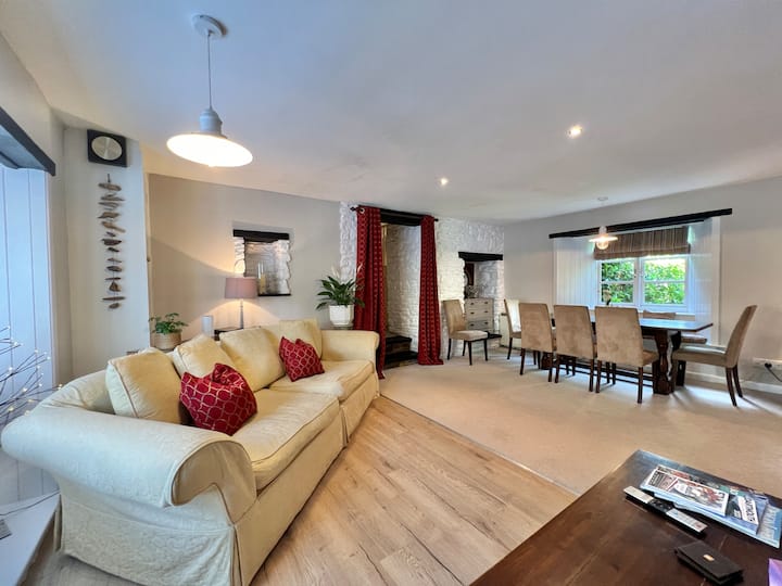 Bacchus Barn, 5 Bed Conversion - Hope Cove