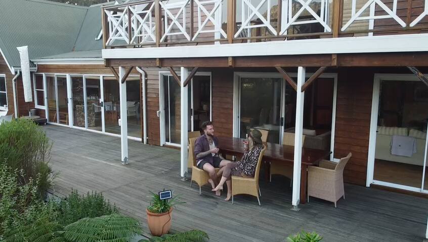 Arum Urban Oasis in Sylvan Tranquil Setting Views gallery image 4